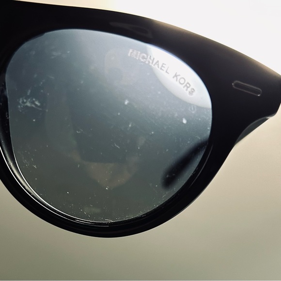 NEW WITH DEFECTS WOMENS MICHAEL KORS #MK2074 (Bora Bora) Sunglasses Color 30054L - Picture 9 of 16